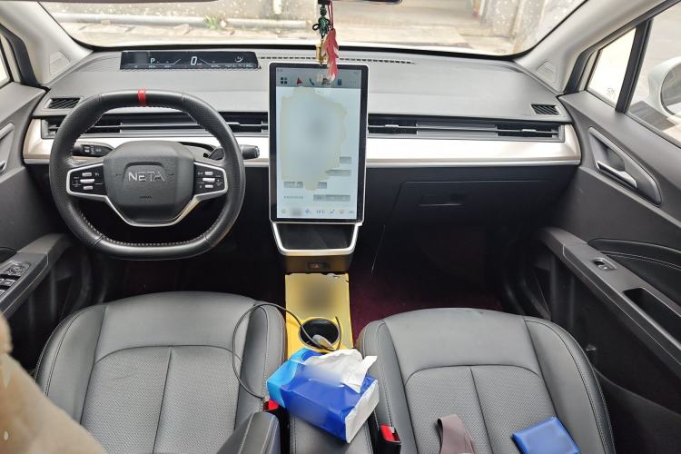 Used NETA V 2021 Long-Range Entertainment Edition Upgrade Model Center Console