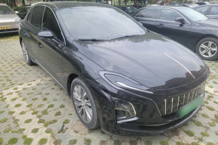 Used Hongqi E-QM5 2023 Base Travel Edition Front Right 45 Deg