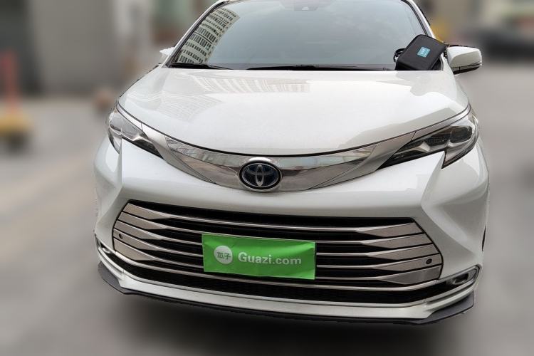 Used Toyota SIENNA 2021 2.5L Hybrid Premium Edition
