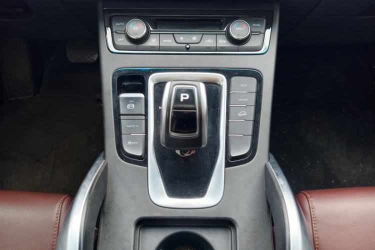 Used Geely Auto Emgrand X7 Sport 2022 1.8TD DCT Zhiya Trim
