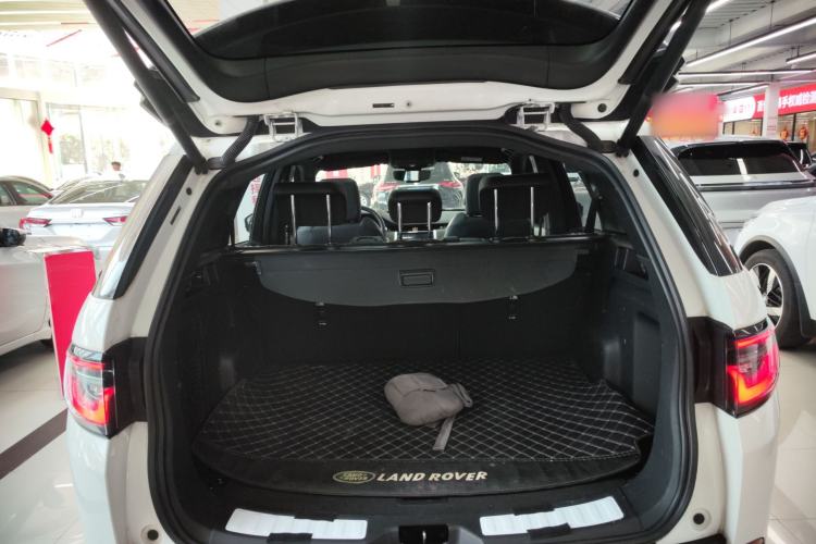 Used Land Rover Discovery Sport 2022 249 PS R-Dynamic S Performance Edition 5 Seats Trunk