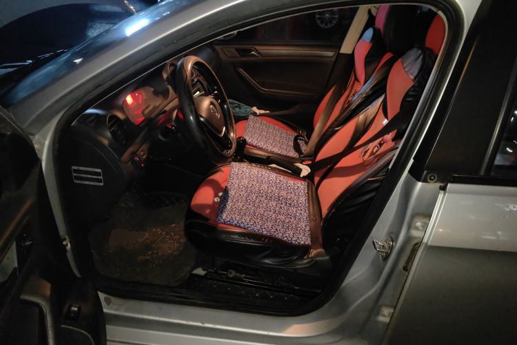 Used Volkswagen Jetta 2015 Zhuihui Edition 1.4L Manual Fashion Model Left Front Seat