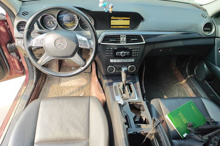 Used Mercedes-Benz C-Class 2010 C 180K Classic model Center Console