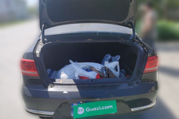 Used Volkswagen Magotan 2012 Revised Version 1.8TSI Leading Edition Trunk