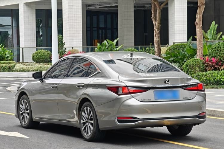 Used Lexus ES 2022 200 Excellence Edition
