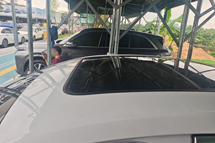 Used BYD Han 2020 EV Long-Range Luxury Model Roof