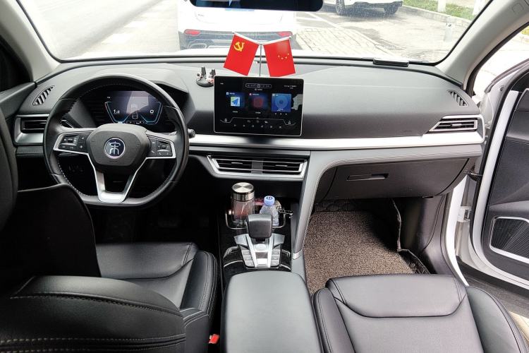 Used BYD Song Pro 2019 1.5T Automatic Luxury Model Center Console