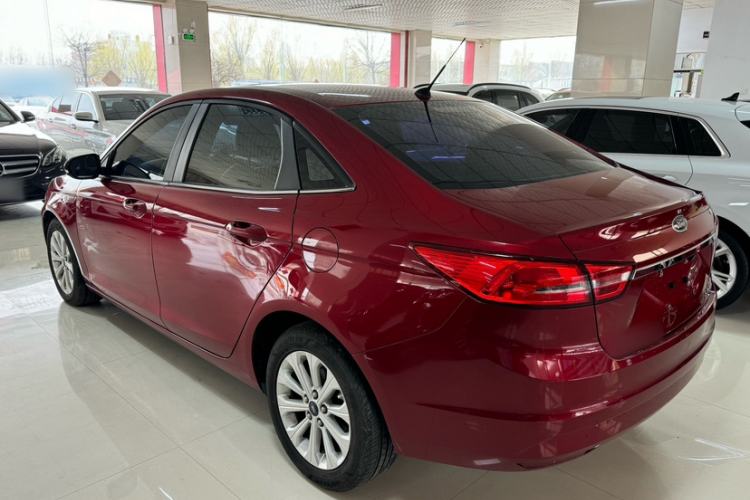 Used Ford Escort 2015 1.5L Automatic Fashion Model