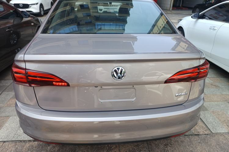 Used Volkswagen Bora 2020 1.5L Manual Fashion Edition
