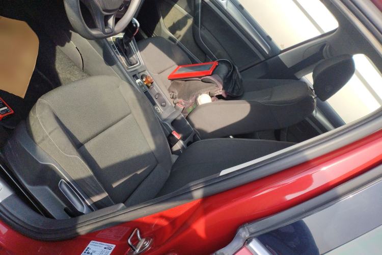 Used Volkswagen Golf 2015 1.6L Automatic Fashion Model
