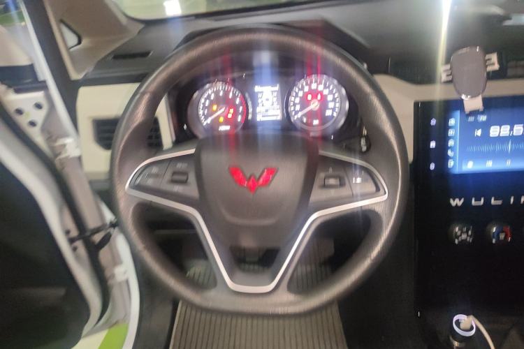 Used Wuling Zhengcheng 2021 1.5T Manual Luxury Version Steering Wheel