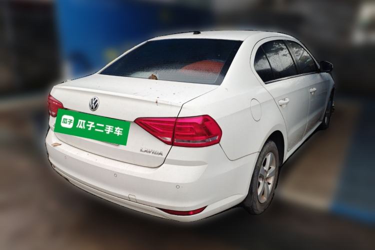 Used Volkswagen Lavida 2015 1.6L Automatic Fashion Edition Rear Right 45 Deg