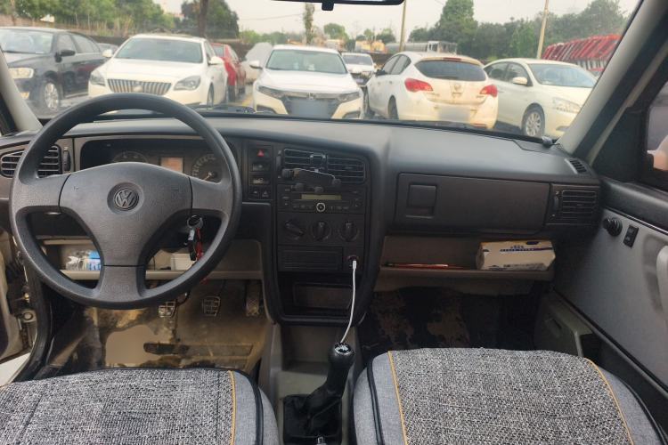 Used Volkswagen Jetta 2012 1.6L Collector's Edition Center Console