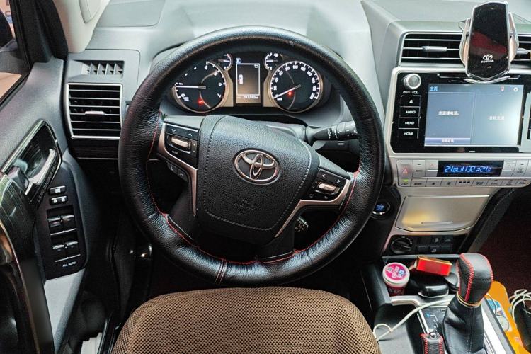 Used Toyota Prado 2018 3.5L Automatic TX-L Steering Wheel