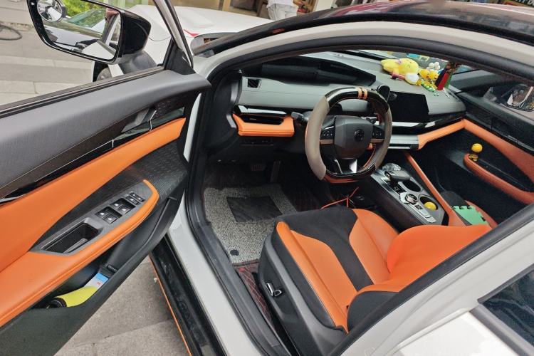 Used CHANGAN UNI-V 2023 1.5T Sport Edition Interior 3