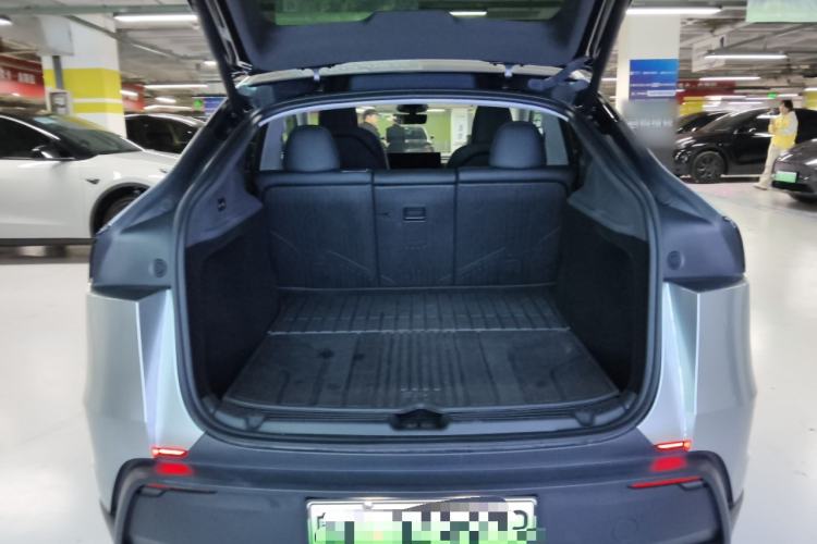 Used Tesla Model Y 2025 Rear-Wheel Drive First Edition
