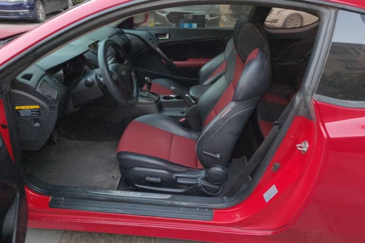 Used Hyundai Genesis Coupe 2009 2.0T Automatic Deluxe Edition