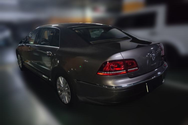 Used Volkswagen Phaeton 2014 3.0L Business Model Rear Left 45 Deg