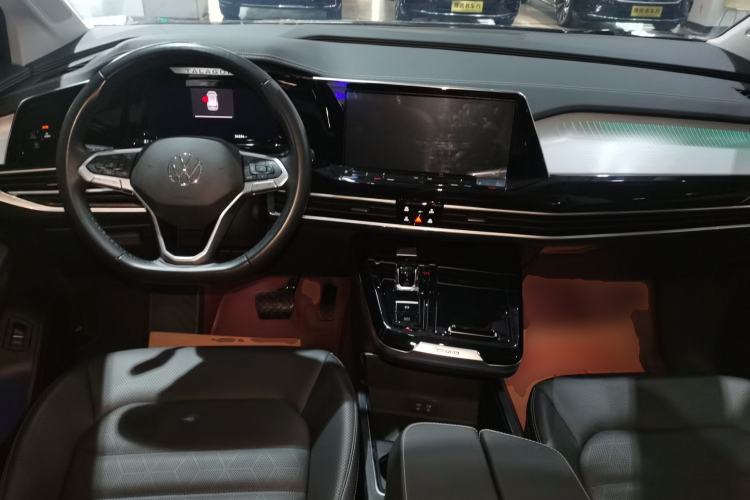 Used Volkswagen Talagon 2024 380TSI All-Wheel Drive Luxury Prestige Pro 6-Seater Center Console