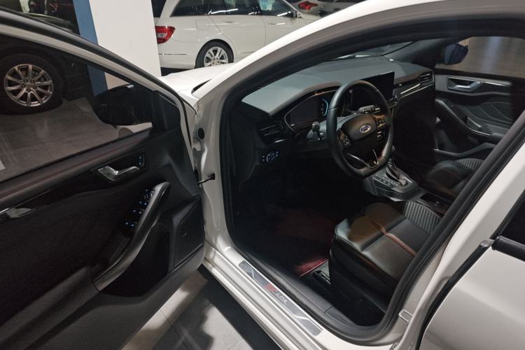 Used Ford Focus 2022 Hatchback EcoBoost 180 Automatic ST Line
