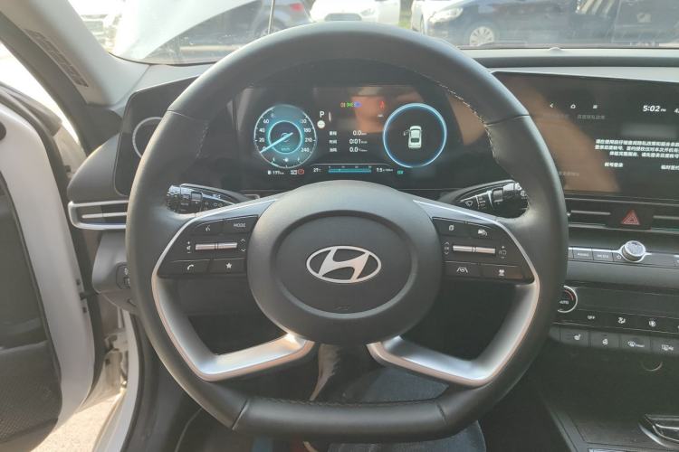 Used Hyundai Elantra 2023 1.5L CVT TOP Flagship Edition Steering Wheel