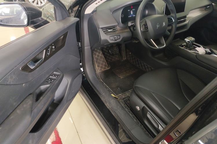 Used Hongqi E-QM5 2022 431 km Charge & Enjoy Edition Driver Seat