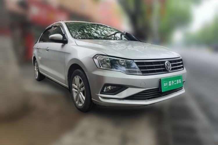 Used Volkswagen Jetta 2017 1.5L Automatic Comfort Model Front Right 45 Deg