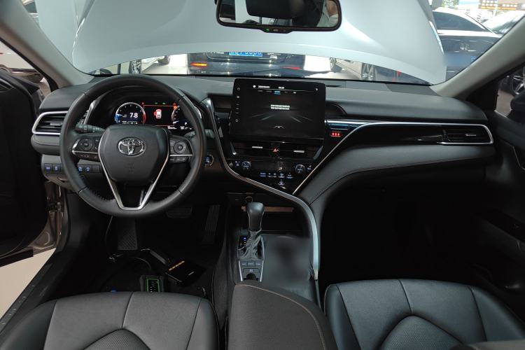 Used Toyota Camry 2021 2.5G Luxury Edition Center Console