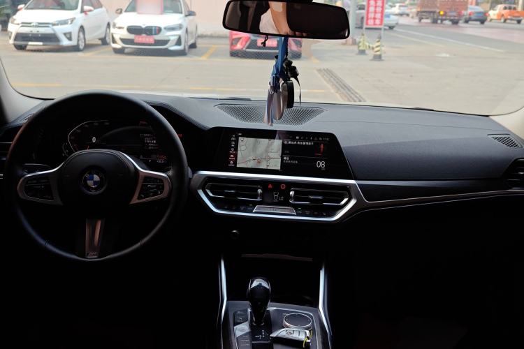 Used BMW 3 Series 2020 325i M Sport Package Center Console