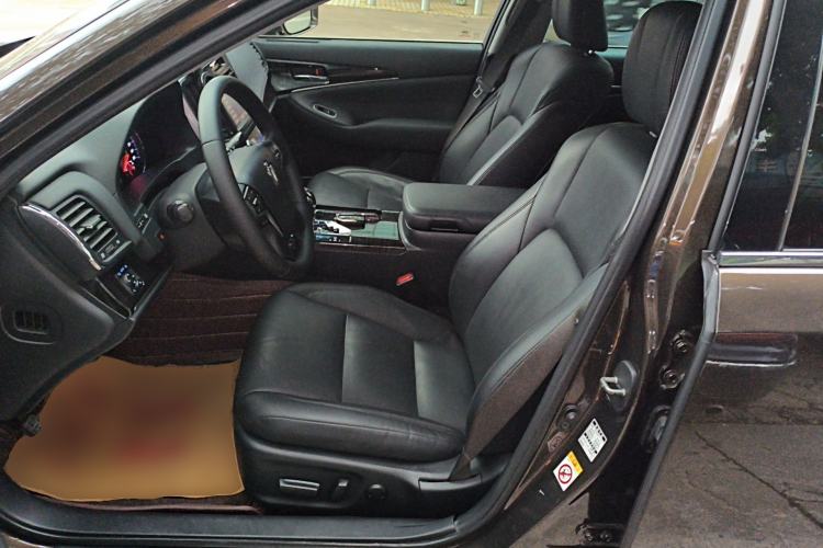 Used Toyota Crown 2015 2.0T Fashion Edition
