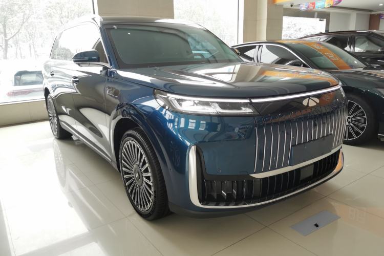 Used Chery T11 2026 Model 220 All-Wheel Drive Dual IMAX Theater Edition