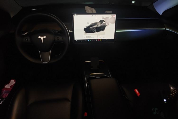 Used Tesla Model Y 2022 Revised Version Rear-Wheel Drive Center Console