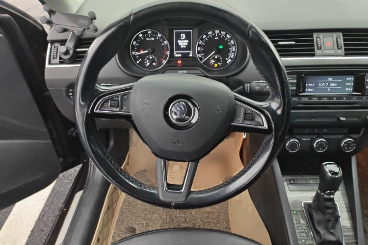 Used Skoda Octavia 2017 1.6L Automatic Smart Drive Edition Steering Wheel