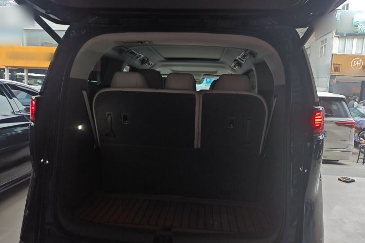 Used Denza D9 2022 DM-i 970 Four-Wheel Drive Prestige Model
