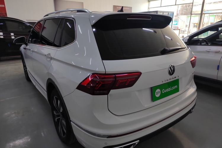 Used Volkswagen Tiguan L 2023 Restyled 330TSI Automatic Two-Wheel Drive R-Line Enhanced Comfort Version