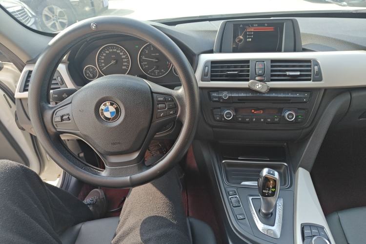 Used BMW 3 Series 2015 320Li Luxury Edition Fashion Model
