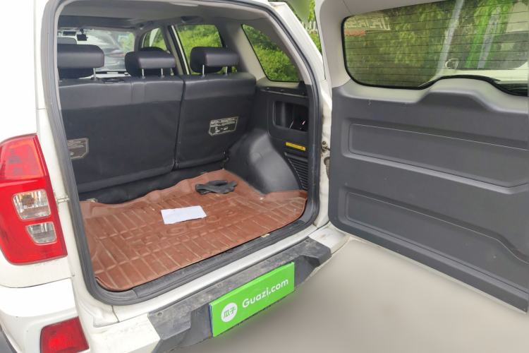 Used Chery Tiggo 3 2015 1.6L CVT ZhiShang Sport Edition Trunk