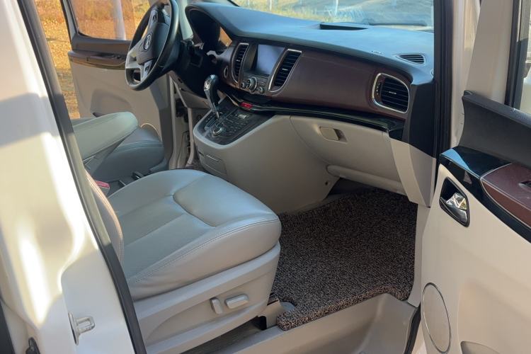 Used JAC Refine M5 2016 2.0T Gasoline Automatic Business Edition
