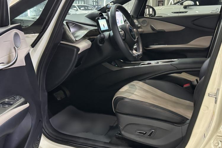 Used BYD Dolphin 2024 Honor Edition 420km Fashion Version Interior 3