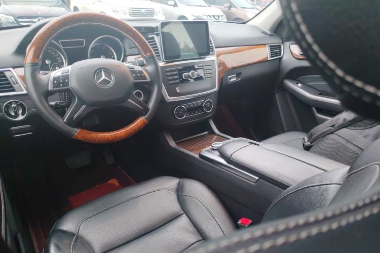 Used Mercedes-Benz M-Class 2014 ML 400 4MATIC Dynamic Model
