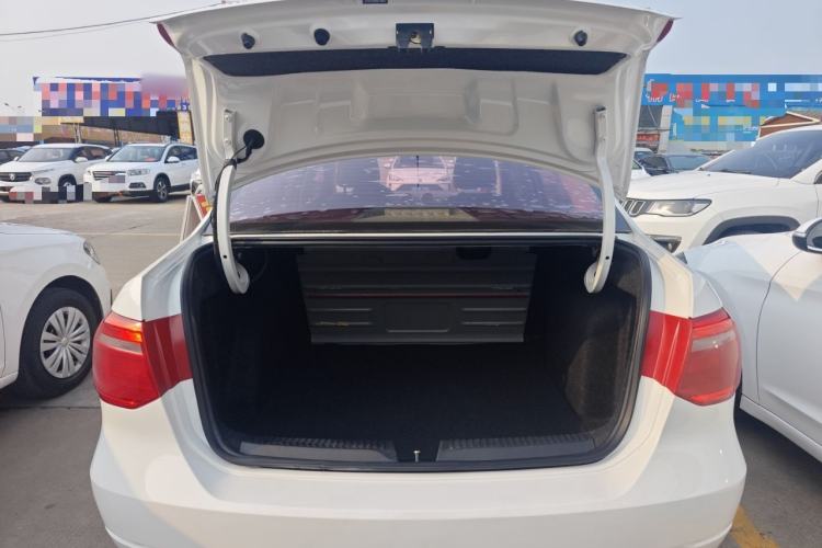 Used Volkswagen Jetta 2015 Value Edition 1.6L Manual Fashionable Style