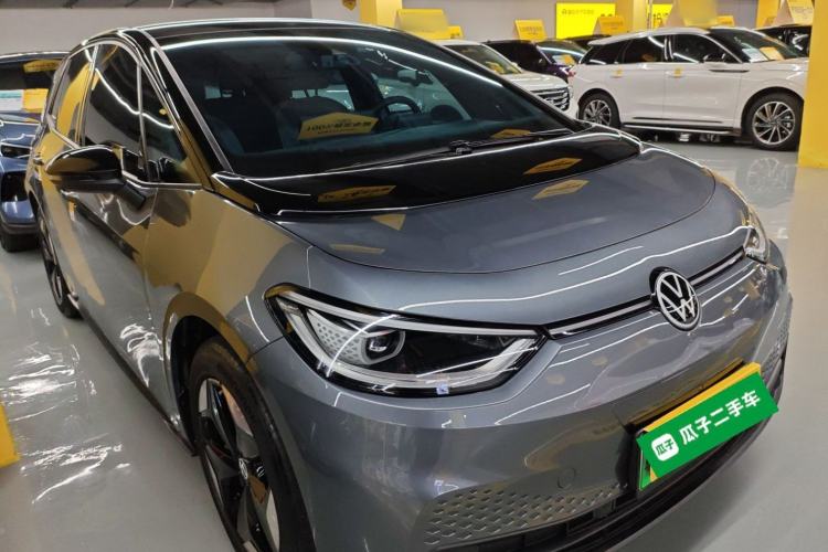 Used Volkswagen ID.3 2025 Revised Version Smart Edition Ultimate Intelligence Version Front Right 45 Deg