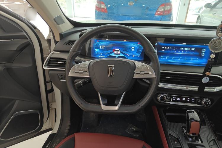 Used Bestune T77 2019 230 TID Automatic Prestige Version China V Emission Standard Steering Wheel