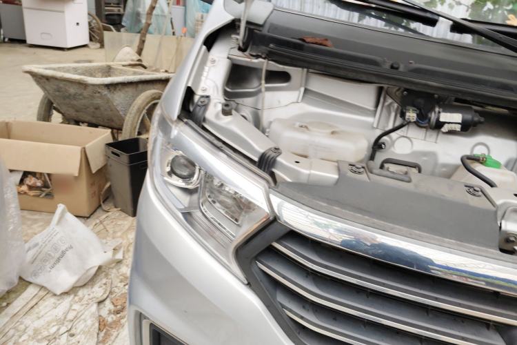 Used CHANGAN KUAYUE Xing V3 2022 1.5L Gasoline Standard-Grade 5-Seater Passenger Vehicle JL473QH Right Front Headlight