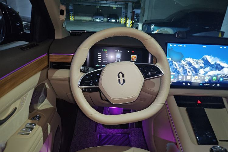 Used Hima AITO M7 2024 1.5T Intelligent Driving Rear-Drive Max Edition 6 Seats Steering Wheel