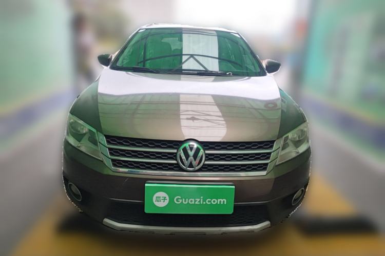 Used Volkswagen Cross Lavida 2014 1.6L Automatic Front