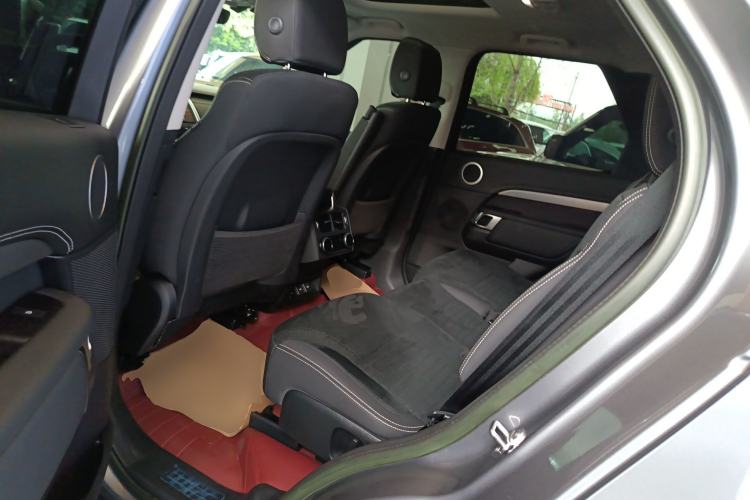 Used Land Rover Discovery 2023 Revised Version 360 PS R-Dynamic S Left Rear Seat