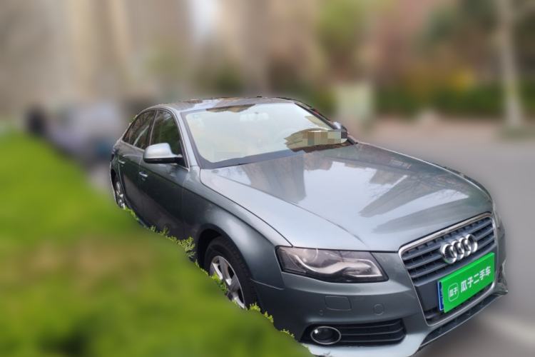 Used Audi A4L 2012 2.0 TFSI automatic Comfort trim level