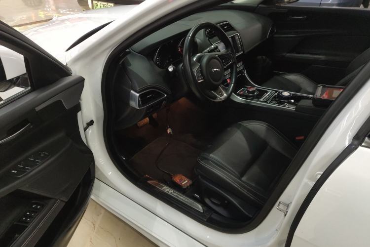 Used Jaguar XE 2017 2.0T 200 PS R-Sport
