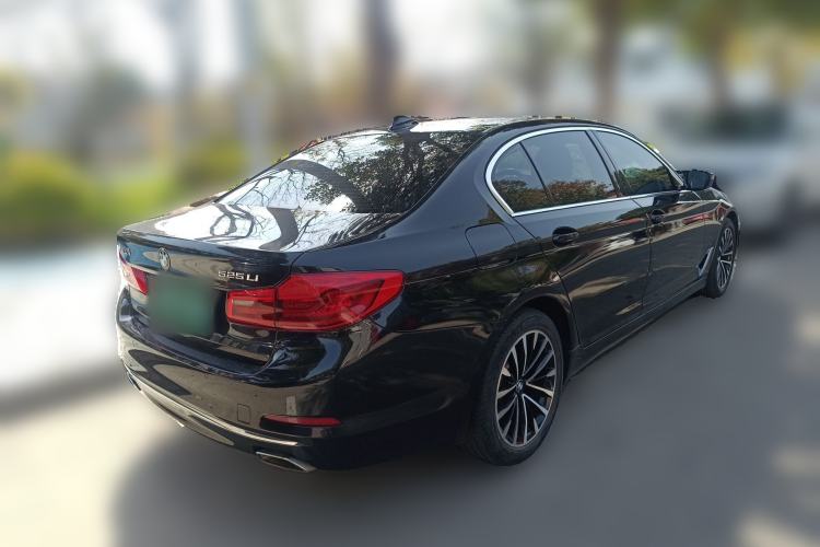 Used BMW 5 Series 2019 Facelifted 525Li Luxury Package

